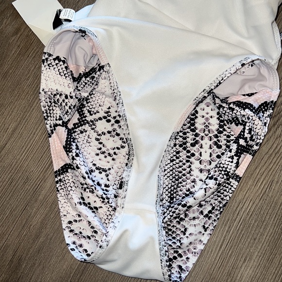 NWT snake print one piece swimsuit - Picture 5 of 5